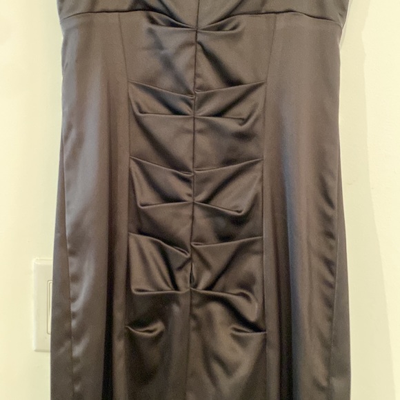 Cache size 10 little black dress with ruche front and back. - Picture 5 of 8